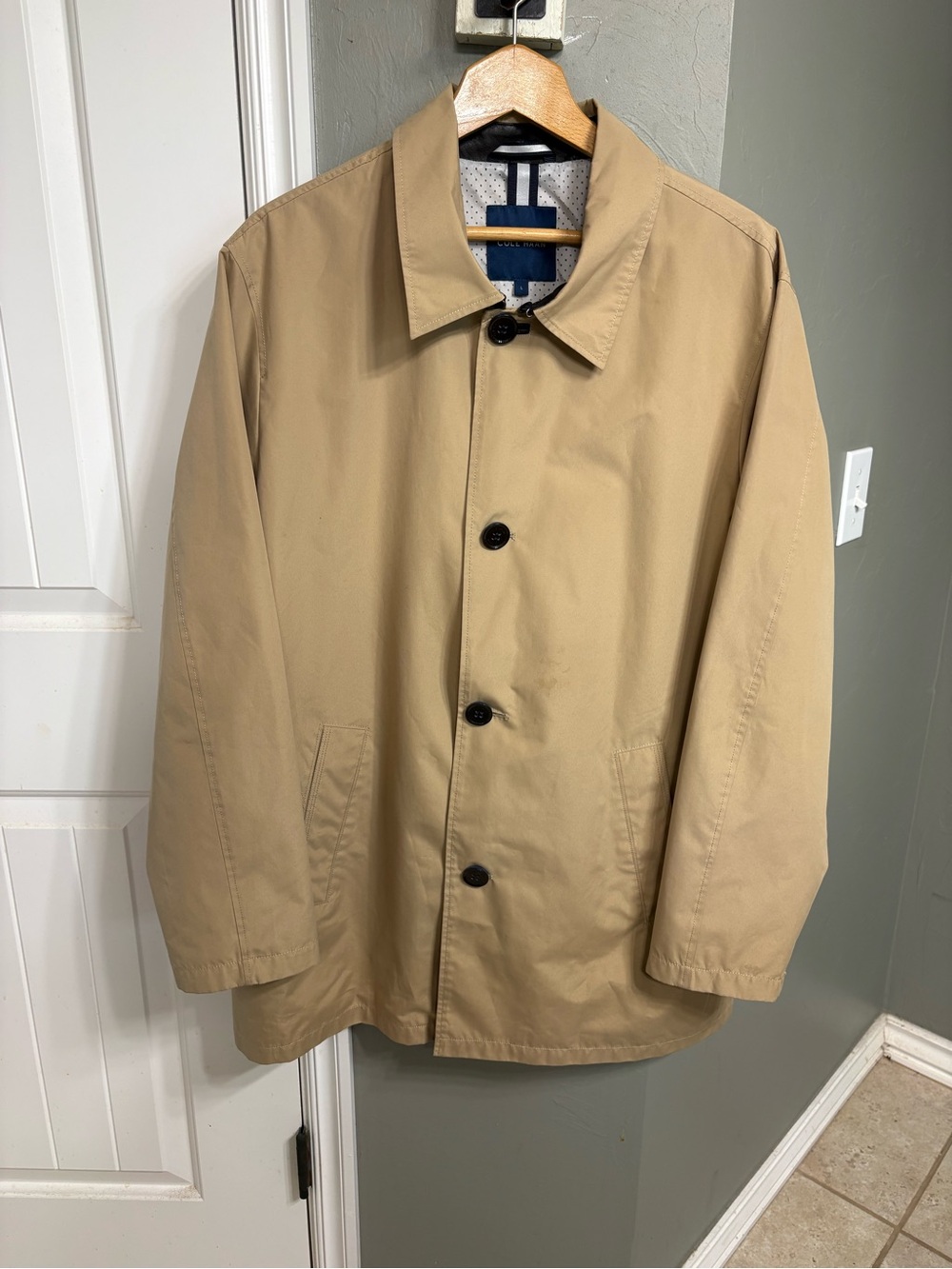 Cole Haan Men's Beige Single-Breasted Raincoat